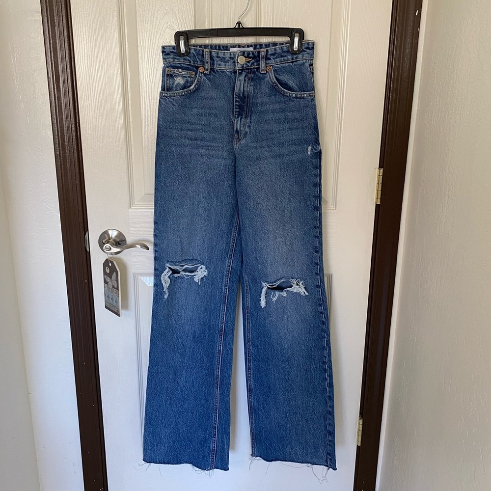 Zara high waisted wide leg flare jeans, worn once, excellent condition